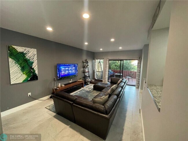 Building Photo - 8517 NW 9th Pl