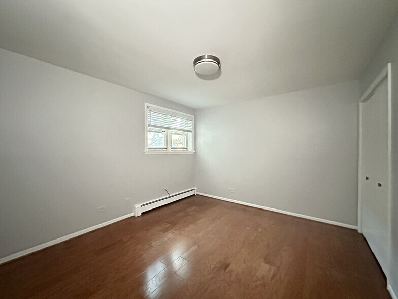 Building Photo - 8644 Skokie Blvd