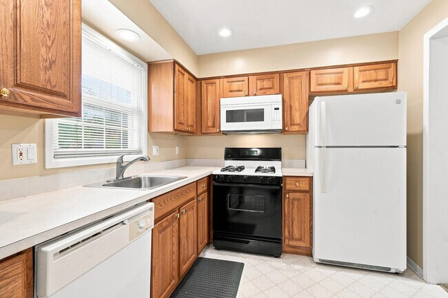 Building Photo - 5141 Buckingham Pl Dr
