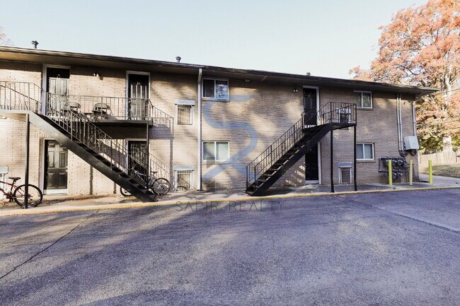 Building Photo - Move in before November 30th and choose your reward: a $250 Amazon Gift Card or a 55 Smart TV!