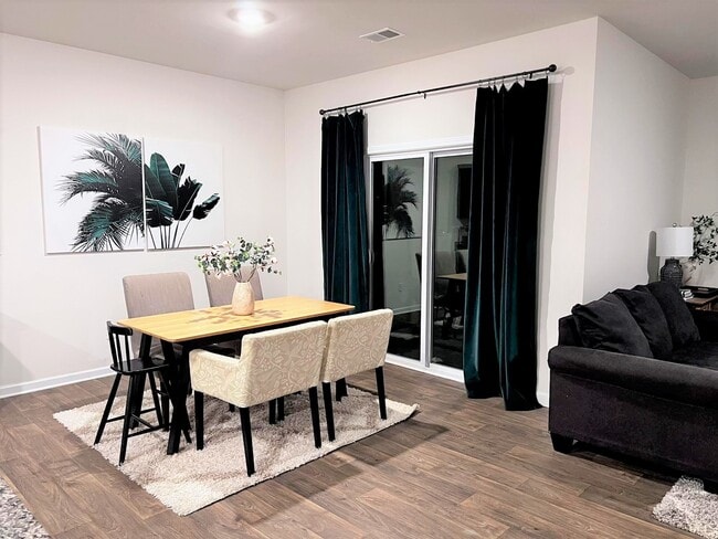 Building Photo - 110 Rogers Knoll Ln