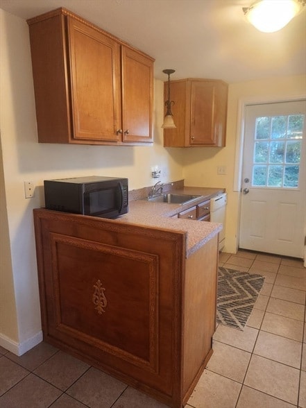 Building Photo - 5 Greenville St