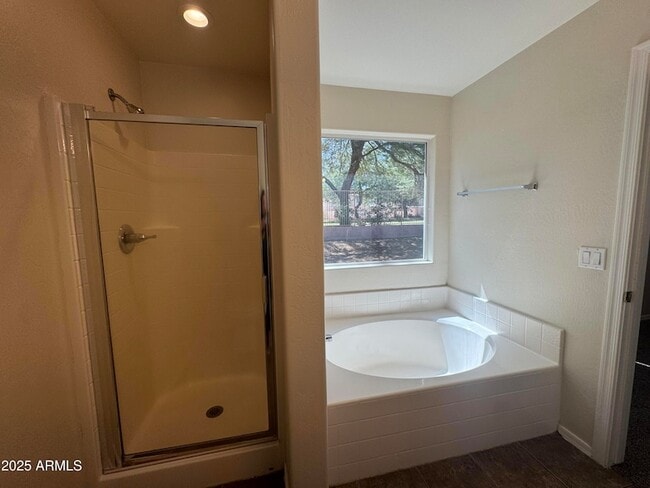 Building Photo - 926 S 241st Ave
