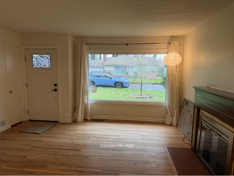 Building Photo - 12050 NE Broadway