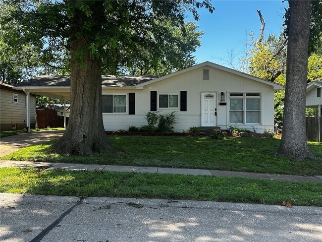 Primary Photo - 6705 Lightwood Dr