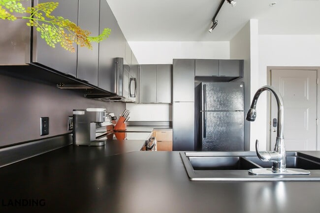 Building Photo - 2621 S Jefferson Ave