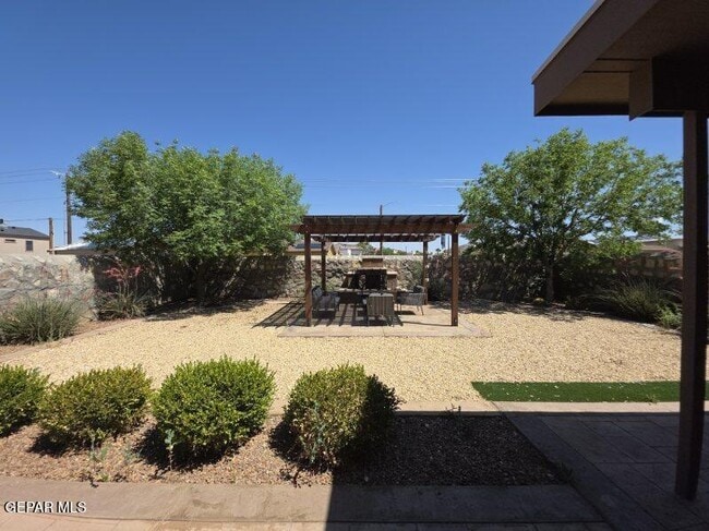 Building Photo - 12867 Hidden Grove Dr