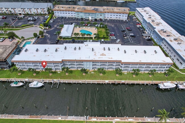 Building Photo - 110 Shore Ct