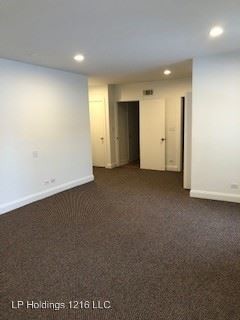 Building Photo - 1216 N LaSalle Dr