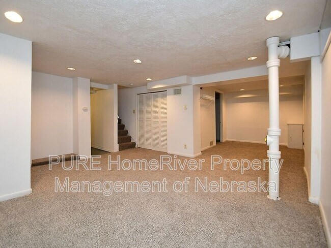 Building Photo - 2108 S 46th St