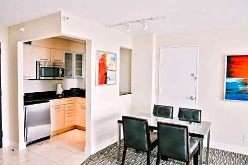 Kitchen - 2670 E Sunrise Blvd