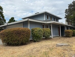 Building Photo - 2354 Villanova Cir