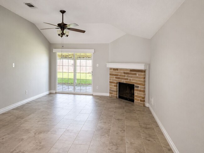 Building Photo - 2022 Crosscoach Ln