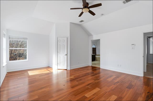 Building Photo - 3601 Sandhurst Dr