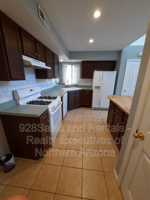 Building Photo - 1097 W Overland Pass Dr