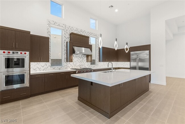 Building Photo - 10793 Vista Altura Ave