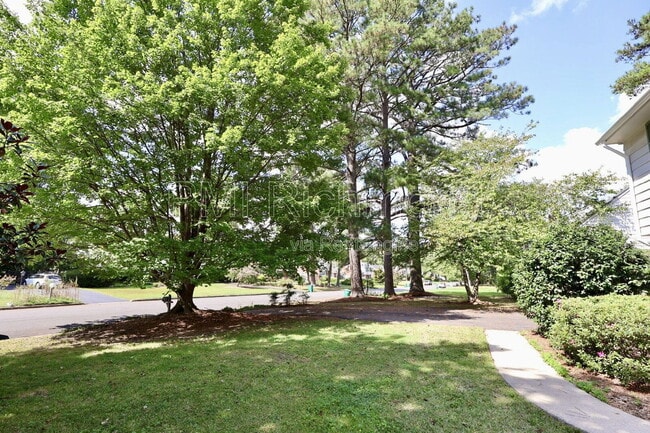Building Photo - 8402 Kalb Rd