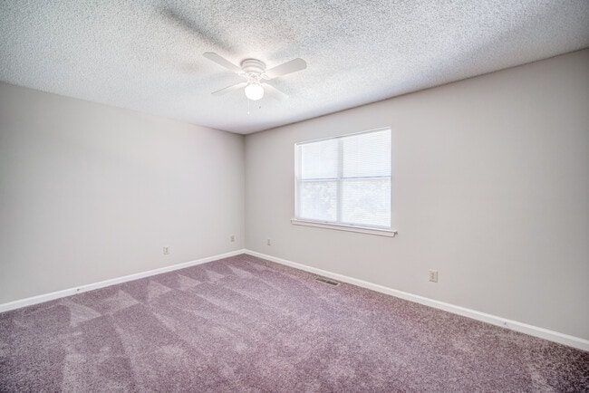 Building Photo - 4084 Hidden Hollow Dr
