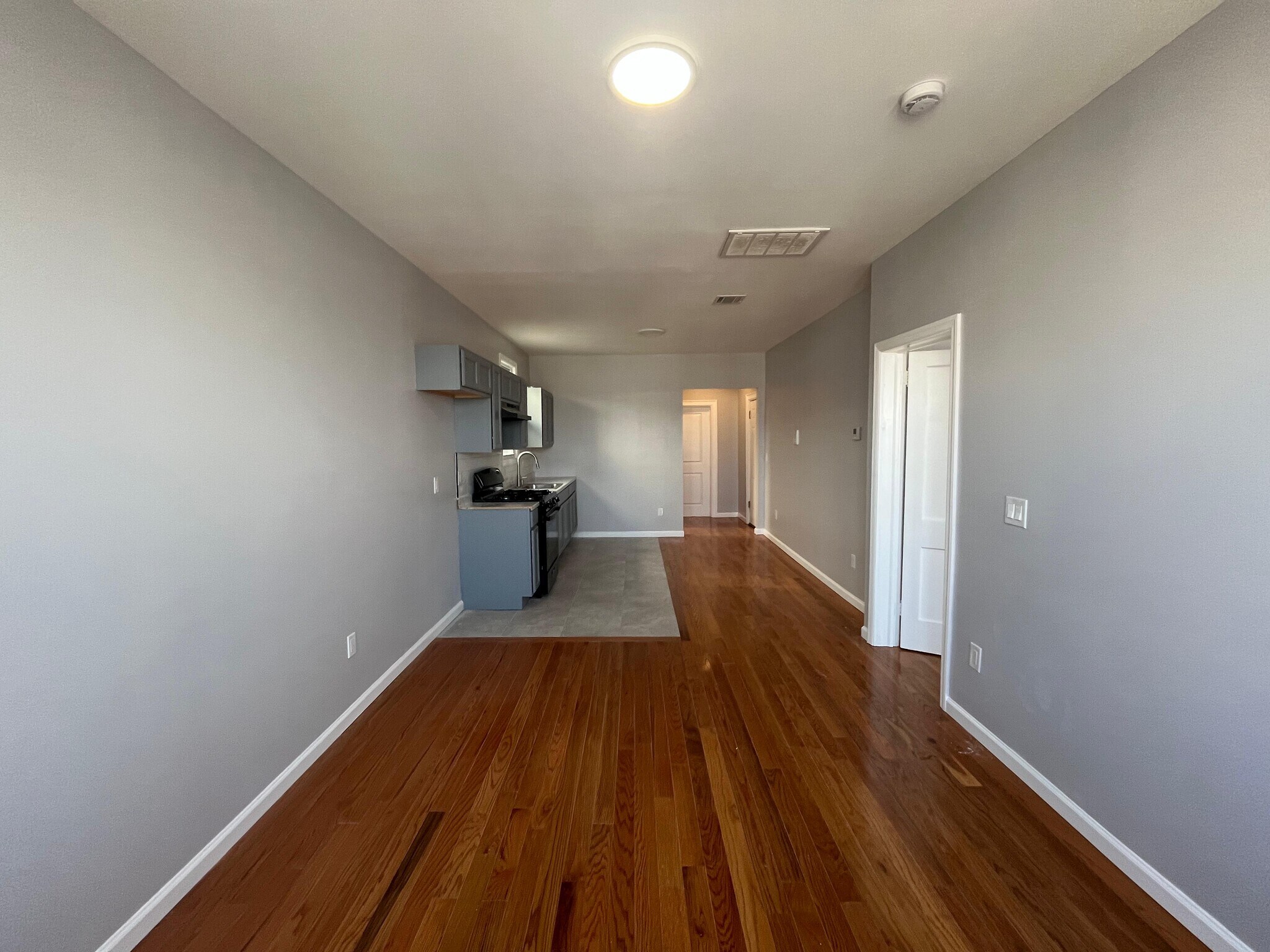 Building Photo - 154 Terhune Ave