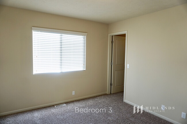 Building Photo - Hyda Hills 2-Story