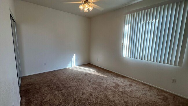 Building Photo - West Lancaster Home