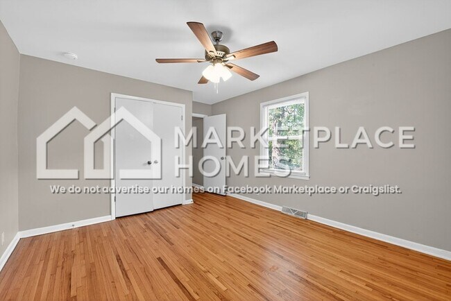 Building Photo - 427 Whispering Pines Dr