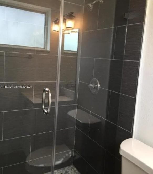 Building Photo - 320 SW 7th Ct