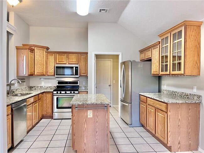 Building Photo - 901 SW 126th St