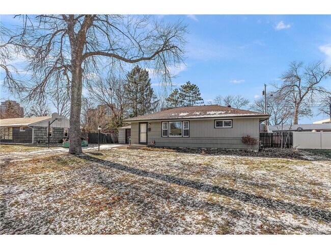 Building Photo - 7616 Xerxes Ave S