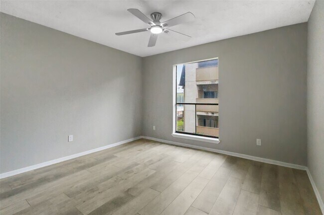 Building Photo - 8423 Hearth Dr