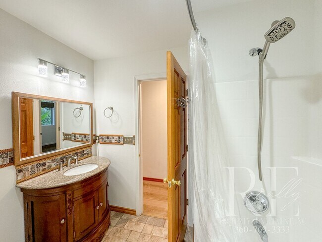 Building Photo - Modern 3-Bed Home with Gardens, Greenhouse...