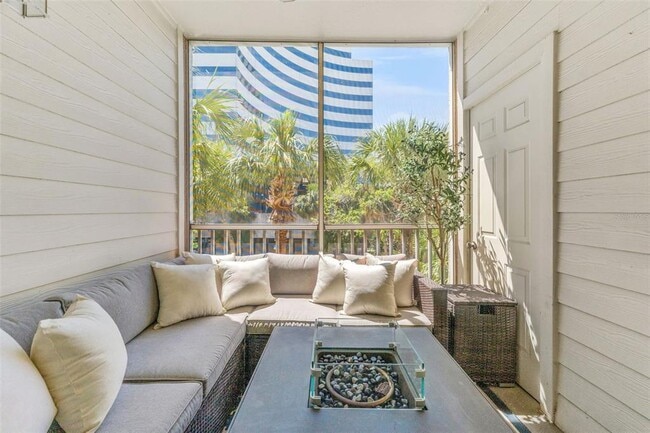 Building Photo - 1203 Bay Club Cir