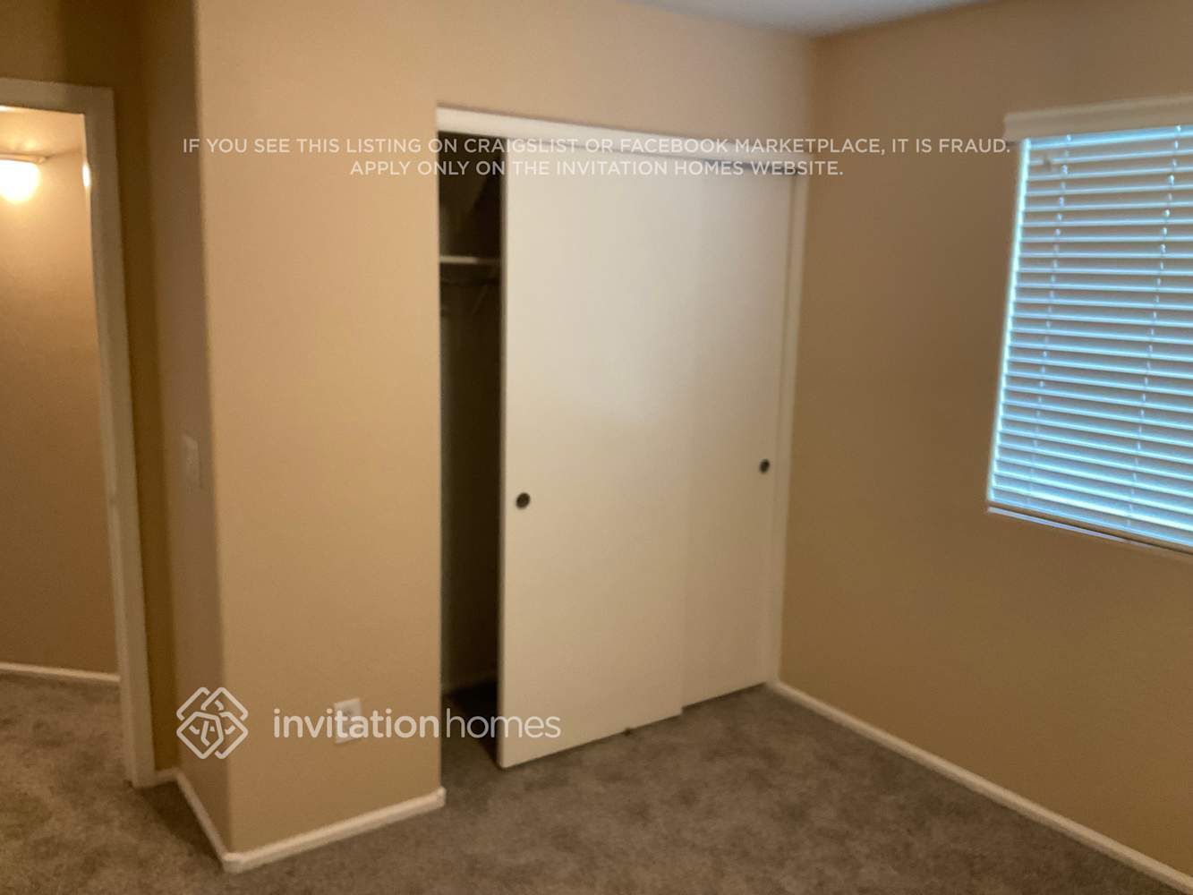 Building Photo - 37611 N Dena Dr