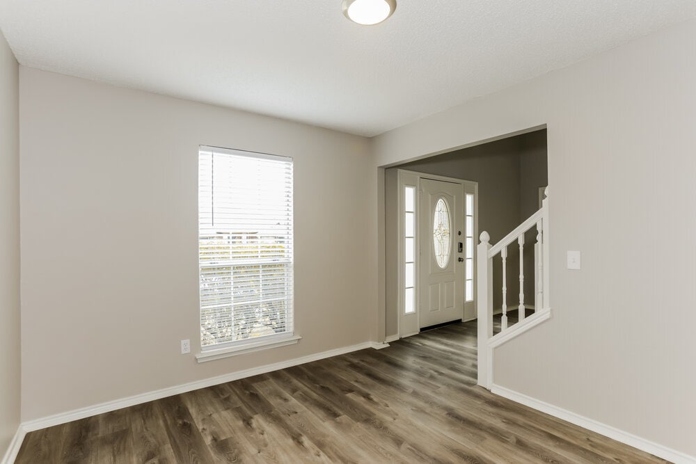 Building Photo - 1631 Chapman St