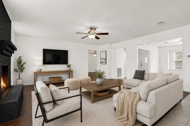 Building Photo - 539 Belwin Dr