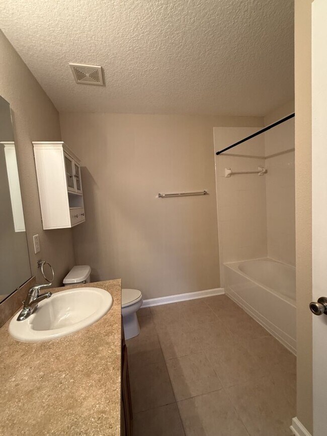 Building Photo - Move-in ready in Fleming Island Plantation