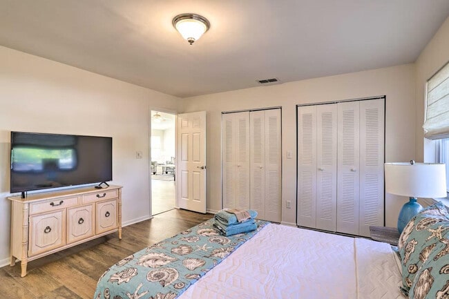 Building Photo - 4484 Cobia Dr SE