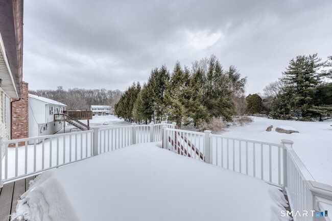 Building Photo - 5 Cutler Ln