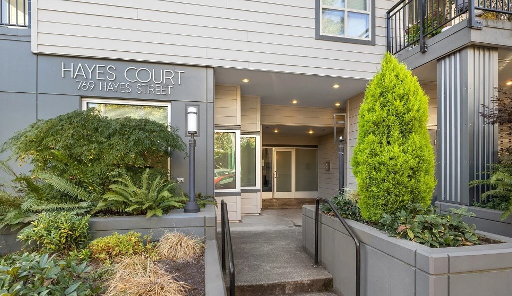 Building entrance - 769 Hayes Street