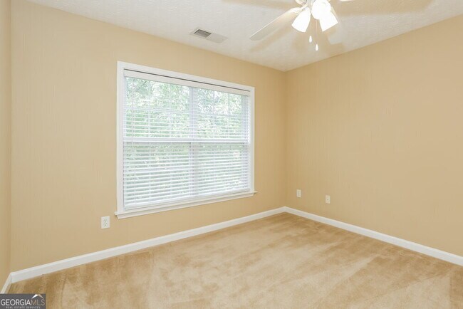 Building Photo - 934 Mill Creek Ave