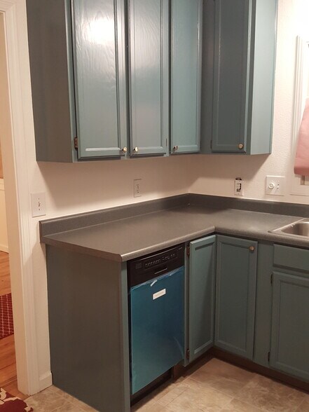 Building Photo - 7502 Bodega Ave