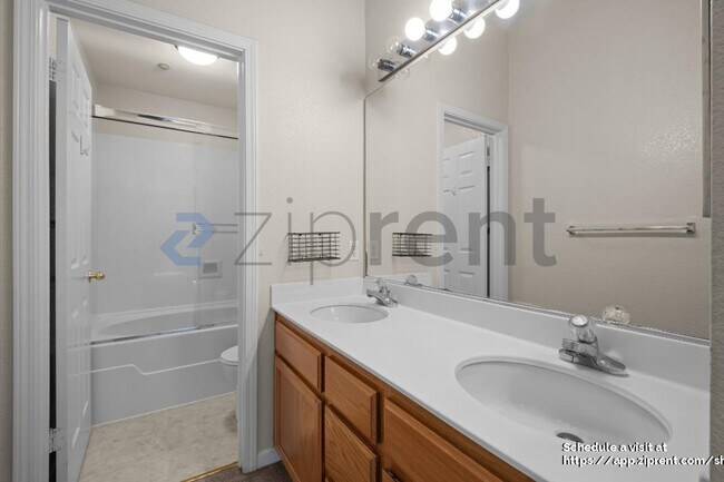 Building Photo - 1228 Albacore Terrace