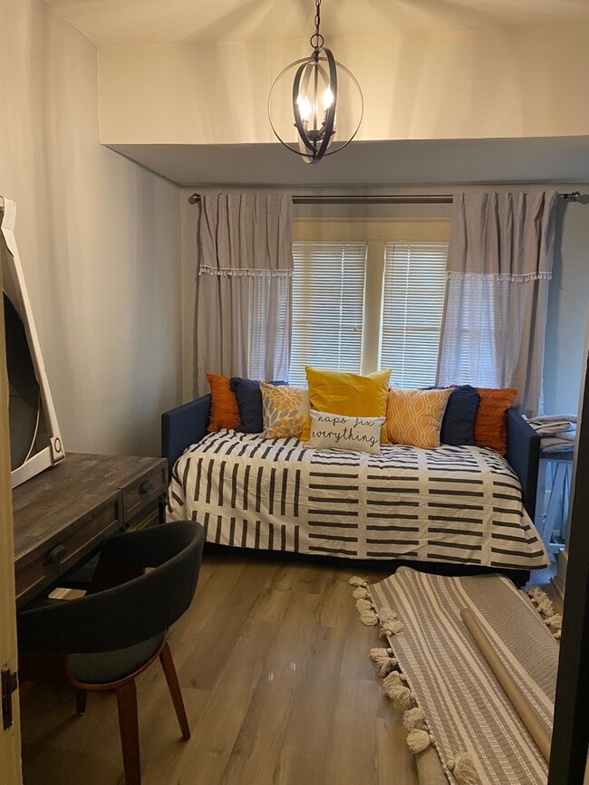 Building Photo - 322 N New Madrid St