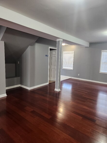 Building Photo - 4143 Taylor Blvd