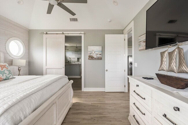 Building Photo - 939 Palm Ridge Dr