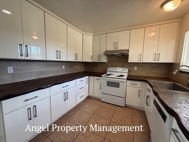 Building Photo - 6932 Richman Way