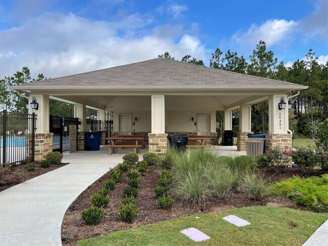 Building Photo - 18356 Klamath Falls Ln