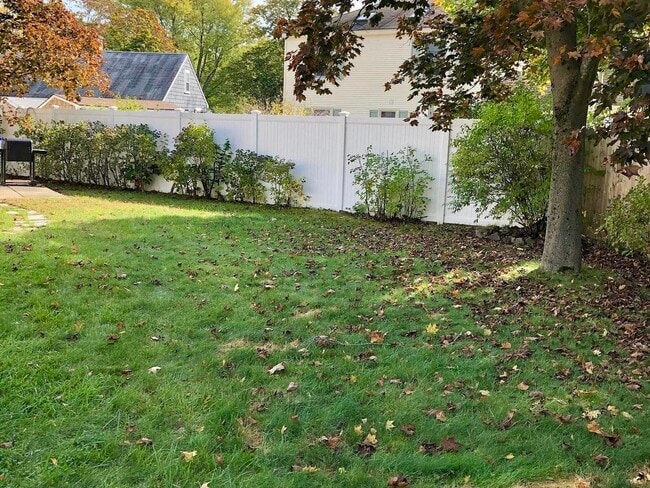 Building Photo - 30 Whipple Ct