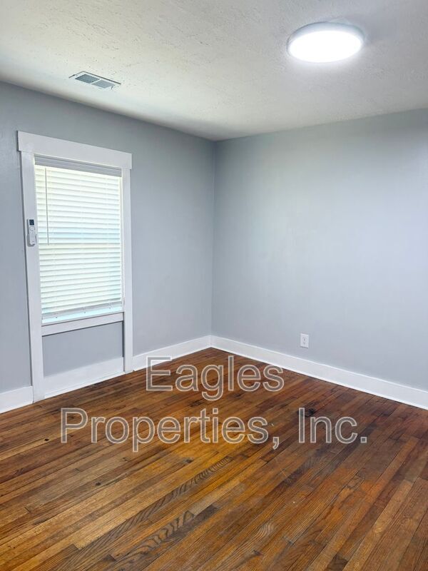 Building Photo - 1901 Peachtree St