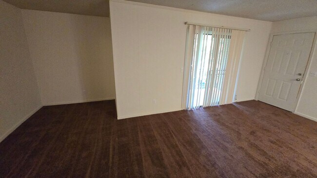 Building Photo - 109 Thornwell Ct
